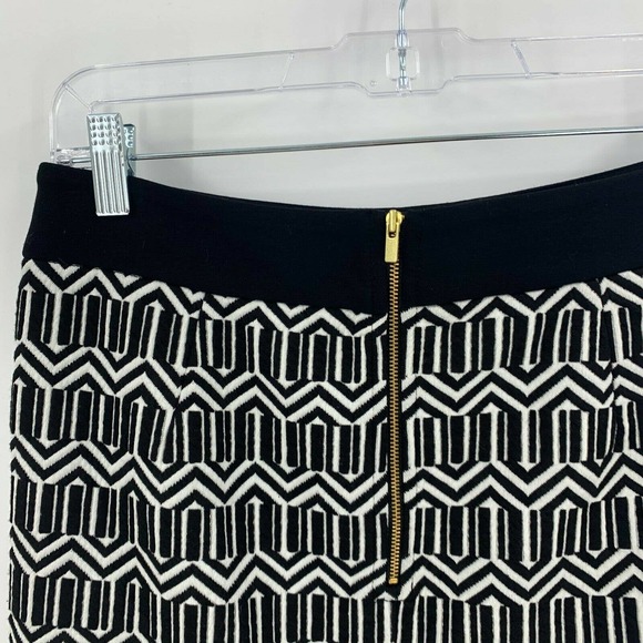 Banana Republic Geo Pencil Straight Skirt Size 0 - Picture 5 of 12